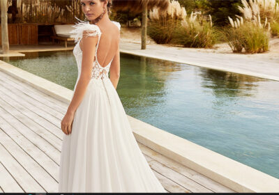 νυφικό δαντέλα ανοιχτή πλάτη